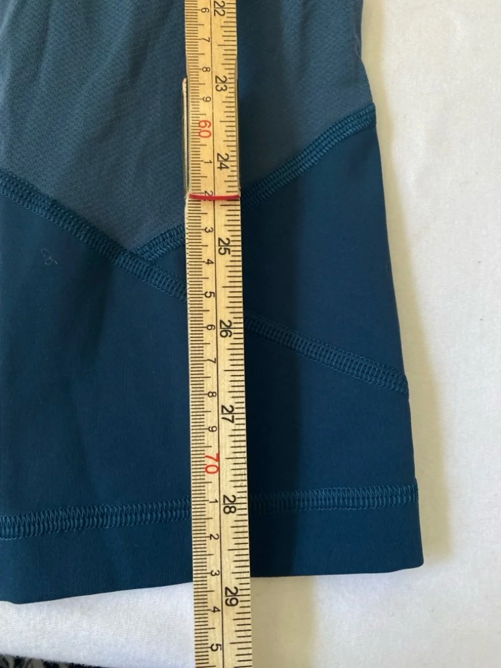 lululemon athletica Blue Capri Leggings Size 6